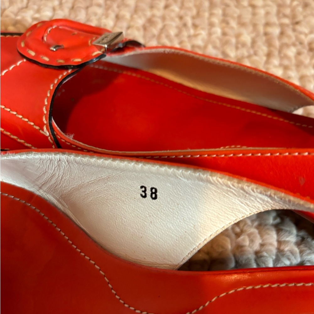 Tod’s Sling-Back Kitten Heels Size 8 38 Shoe with Buckle - Picture 6 of 9